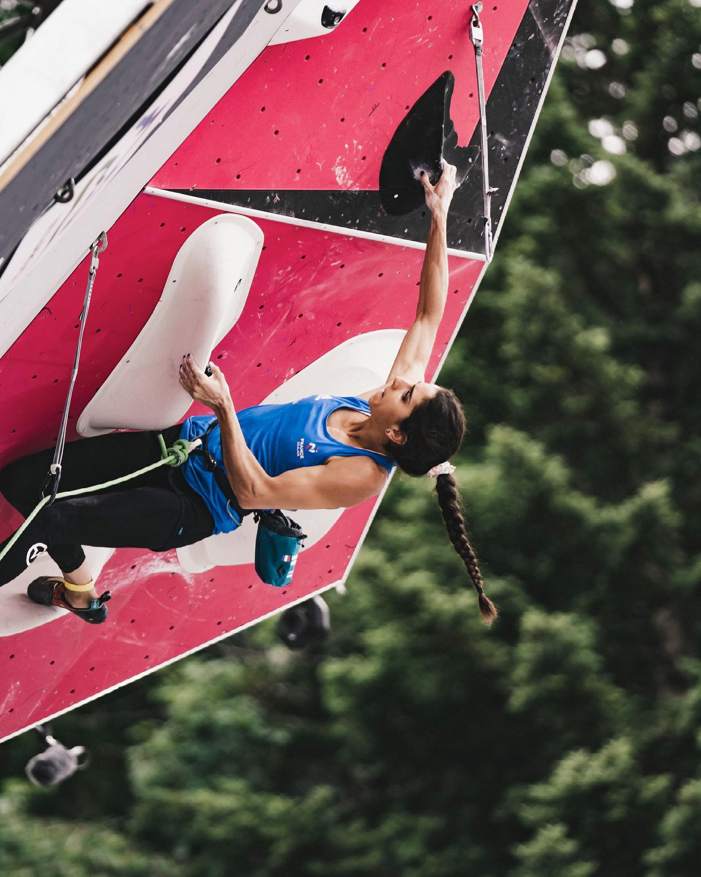 Fanny Gibert et Oriane Bertone terminent aux portes de la finale lors de la Coupe du monde de difficulté de Villars, en Suisse