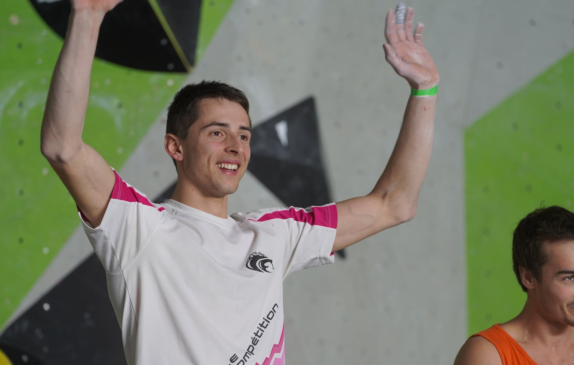 Paul Jenft champion de France de bloc pour la première fois à 18 ans. Les grimpeurs Adrien Lemaire et Hugo Parmentier complètent le podium