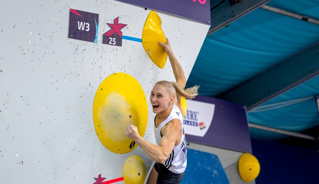 Janja Garnbret réalise le triplé aux Championnats d'Europe d'escalade à Munich, aucune grimpeuse n'a réussi à déstabiliser la reine de la grimpe